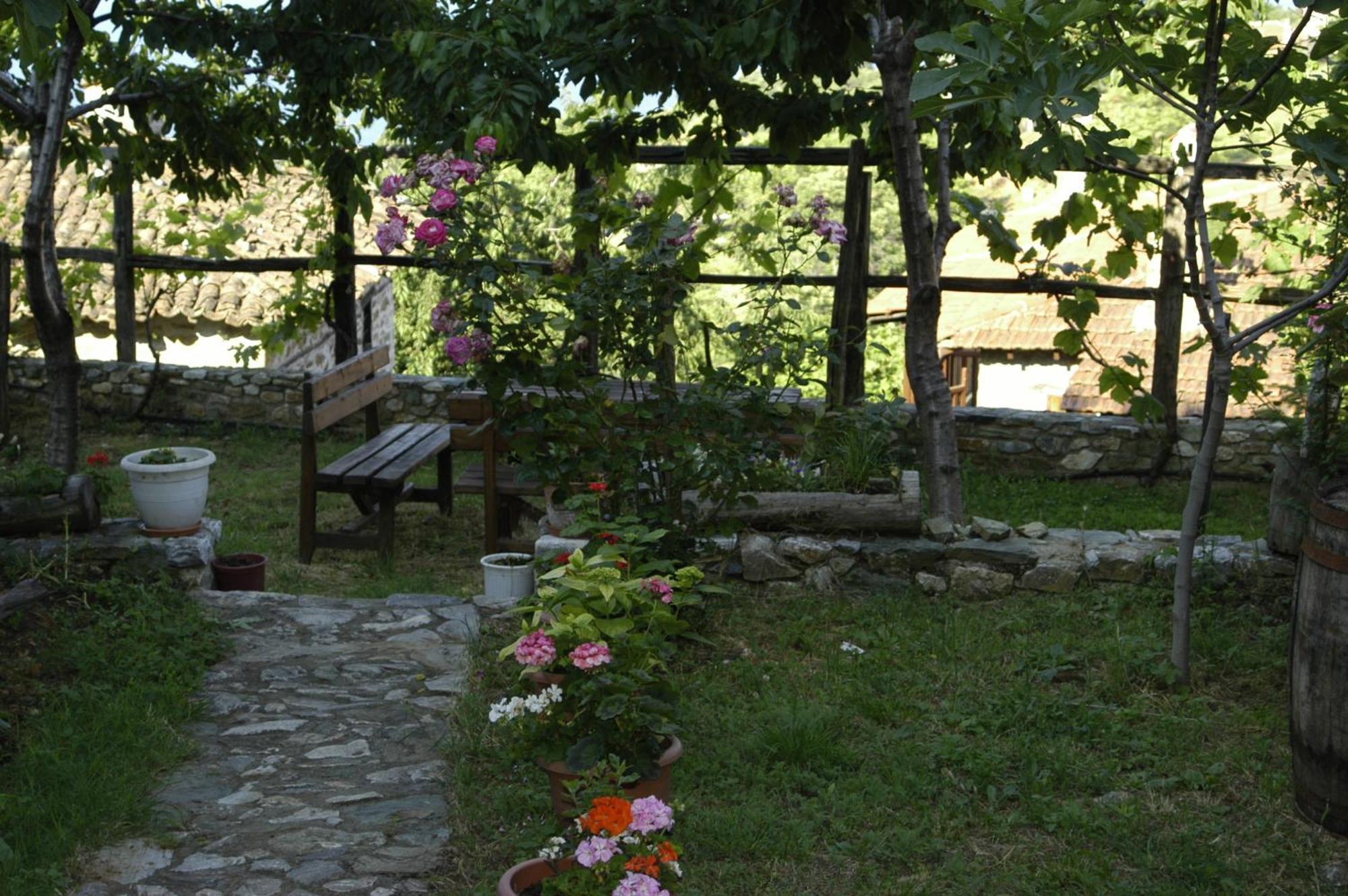 Guesthouse Klearchos Palaios Panteleimonas Exterior photo