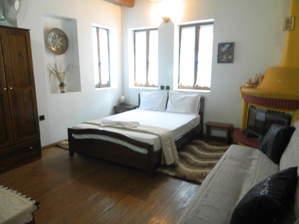 Guesthouse Klearchos Palaios Panteleimonas Exterior photo