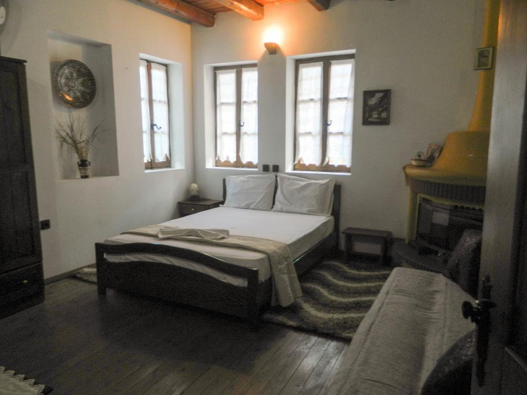Guesthouse Klearchos Palaios Panteleimonas Exterior photo